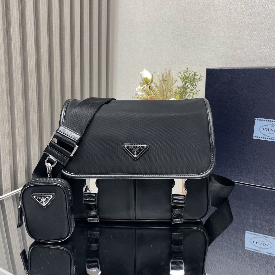 Pra*a satchel bags